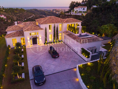 Villa Oak Valley - Impressive Villa in The El Madroñal Hillside