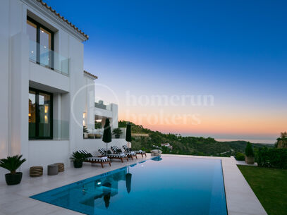 Villa Oak Valley - Impressive Villa in The El Madroñal Hillside