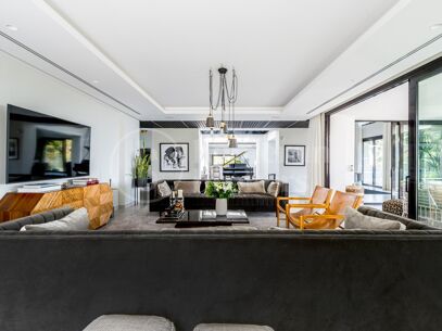 Villa Oak Valley - Impressive Villa in The El Madroñal Hillside