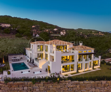 Villa Oak Valley - Impressive Villa in The El Madroñal Hillside