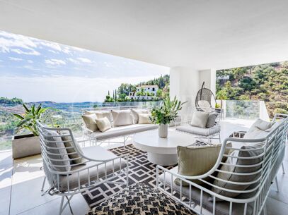 Villa Oak Valley - Impressive Villa in The El Madroñal Hillside