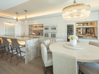 Penthouse Papaya - Duplex in Puente Romano