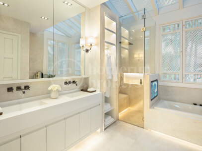 Penthouse Papaya - Duplex in Puente Romano
