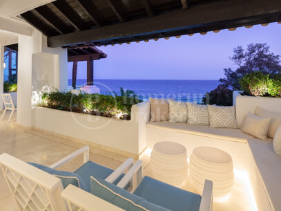 Penthouse Papaya - Duplex in Puente Romano