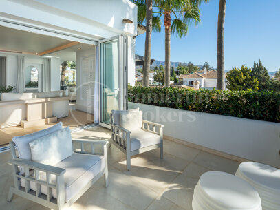 Penthouse Papaya - Duplex in Puente Romano