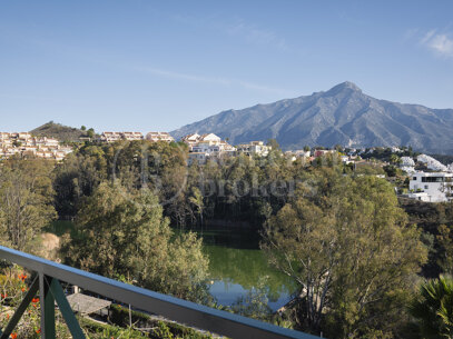 Lägenhet Adrienne - Panoramautsikt i Nueva Andalucia