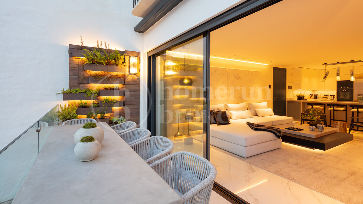 Banus 1 - Contemporary Elegance in Puerto Banús