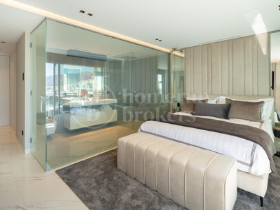 Banus 1 - Contemporary Elegance in Puerto Banús