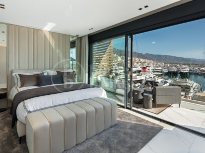 Banus 1 - Contemporary Elegance in Puerto Banús