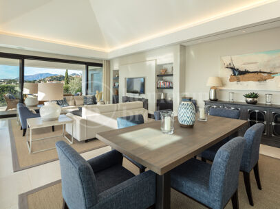 Casa Nevis - Exquisite Retreat in Marbella's Golf Valley