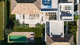 Casa Nevis - Exquisite Retreat in Marbella's Golf Valley