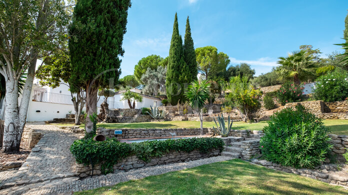 Villa Magdalena - Exquisite Property with Private Padel Court