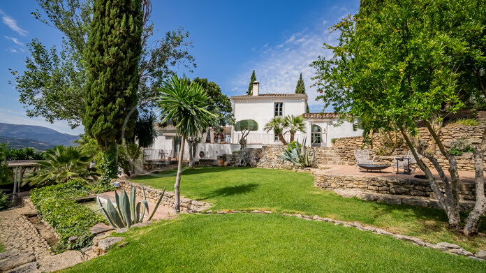 Villa Magdalena - Exquisite Property with Private Padel Court