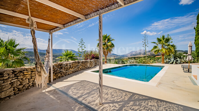 Villa Magdalena - Exquisite Property with Private Padel Court