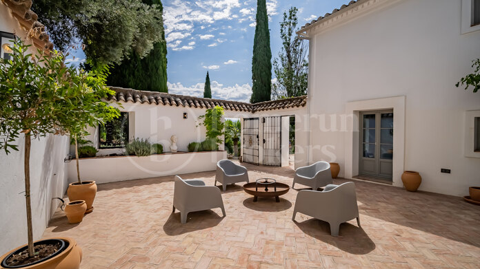 Villa Magdalena - Exquisite Property with Private Padel Court