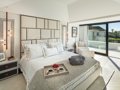 Auriga 5 - Luxurious Villa living In The Golf Valley, Nueva Andalucia