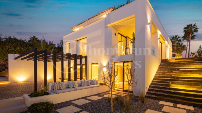 Auriga 5 - Luxurious Villa living In The Golf Valley, Nueva Andalucia