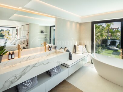 Auriga 5 - Luxurious Villa living In The Golf Valley, Nueva Andalucia