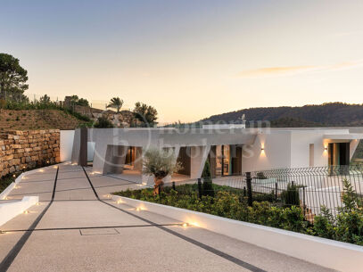 Villa Kibou - Ultra Modern Newly Built Villa