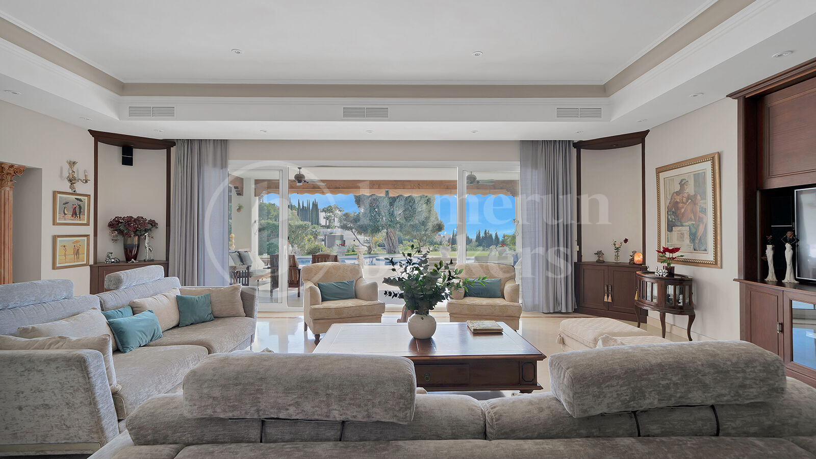 Villa Zanalita - Mansion with Panoramic Views in Nueva Andalucia