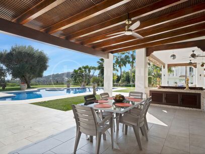 Villa Zanalita - Mansion with Panoramic Views in Nueva Andalucia