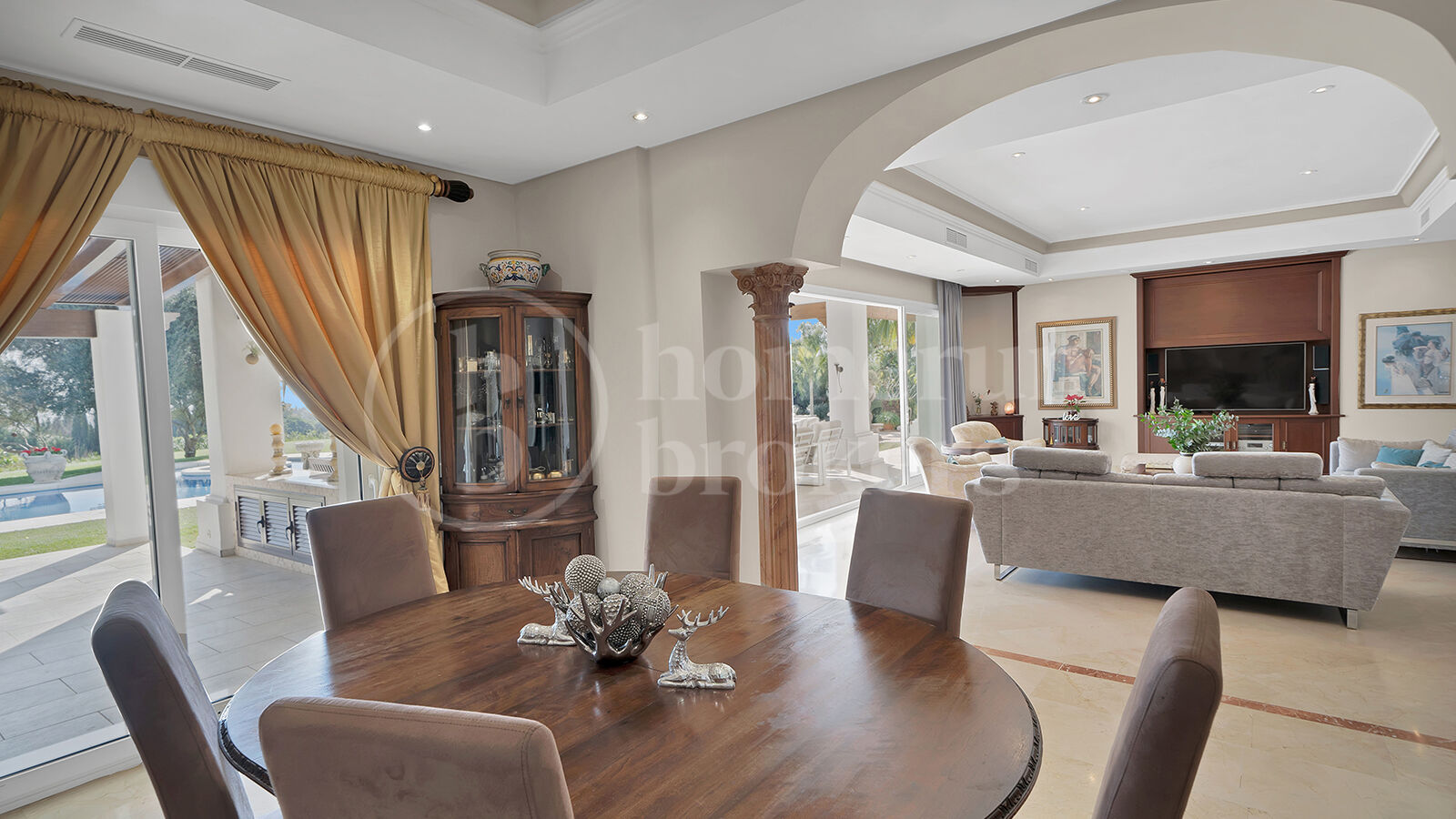 Villa Zanalita - Mansion with Panoramic Views in Nueva Andalucia