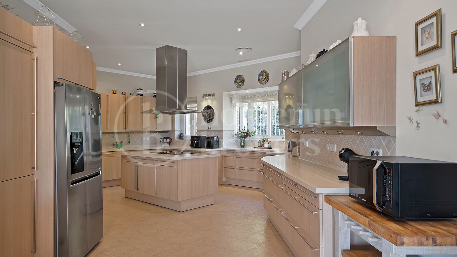 Villa Zanalita - Mansion with Panoramic Views in Nueva Andalucia