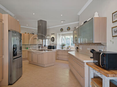 Villa Zanalita - Mansion with Panoramic Views in Nueva Andalucia