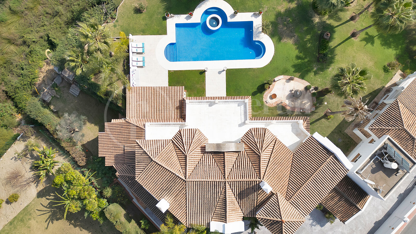 Villa Zanalita - Mansion with Panoramic Views in Nueva Andalucia