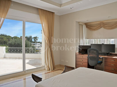 Villa Zanalita - Mansion with Panoramic Views in Nueva Andalucia