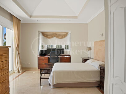 Villa Zanalita - Mansion with Panoramic Views in Nueva Andalucia