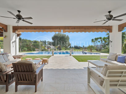 Villa Zanalita - Mansion with Panoramic Views in Nueva Andalucia