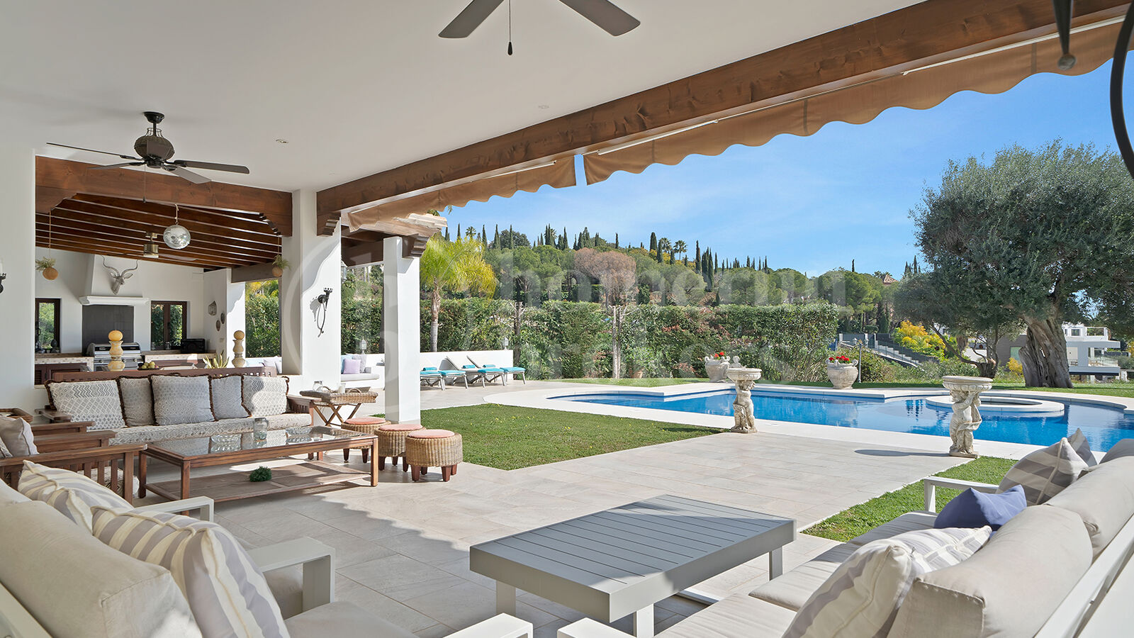 Villa Zanalita - Mansion with Panoramic Views in Nueva Andalucia