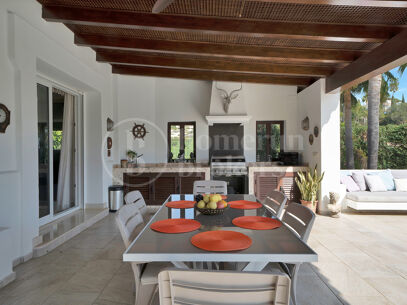 Villa Zanalita - Mansion with Panoramic Views in Nueva Andalucia