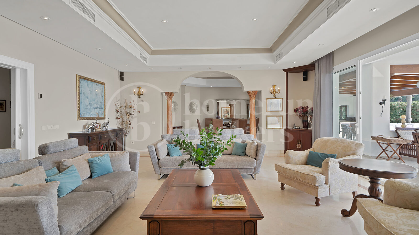 Villa Zanalita - Mansion with Panoramic Views in Nueva Andalucia