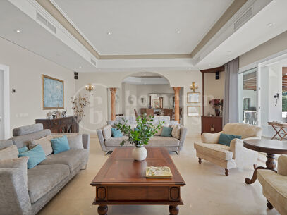 Villa Zanalita - Mansion with Panoramic Views in Nueva Andalucia