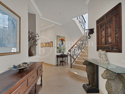 Villa Zanalita - Mansion with Panoramic Views in Nueva Andalucia