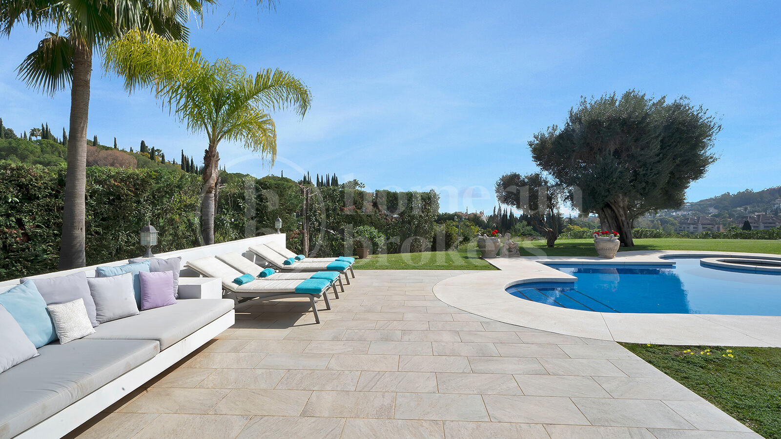Villa Zanalita - Mansion with Panoramic Views in Nueva Andalucia