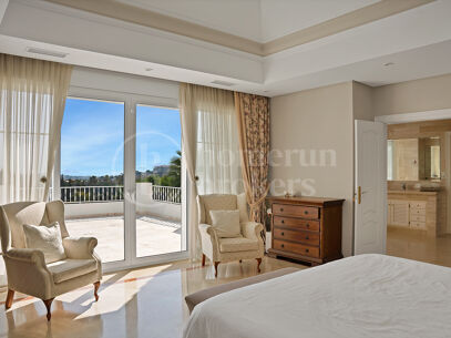 Villa Zanalita - Mansion with Panoramic Views in Nueva Andalucia