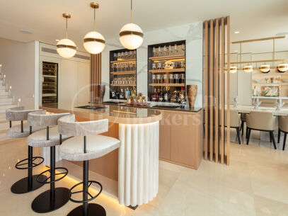 Penthouse One - Extraordinär Fastighet i Puente Romano