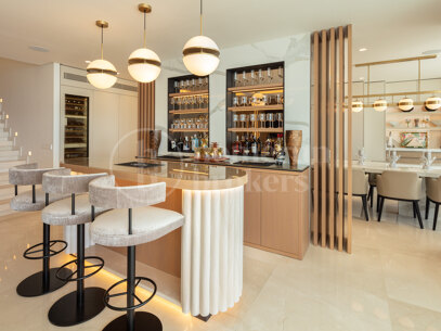 Penthouse One - A Remarkable Property in Puente Romano