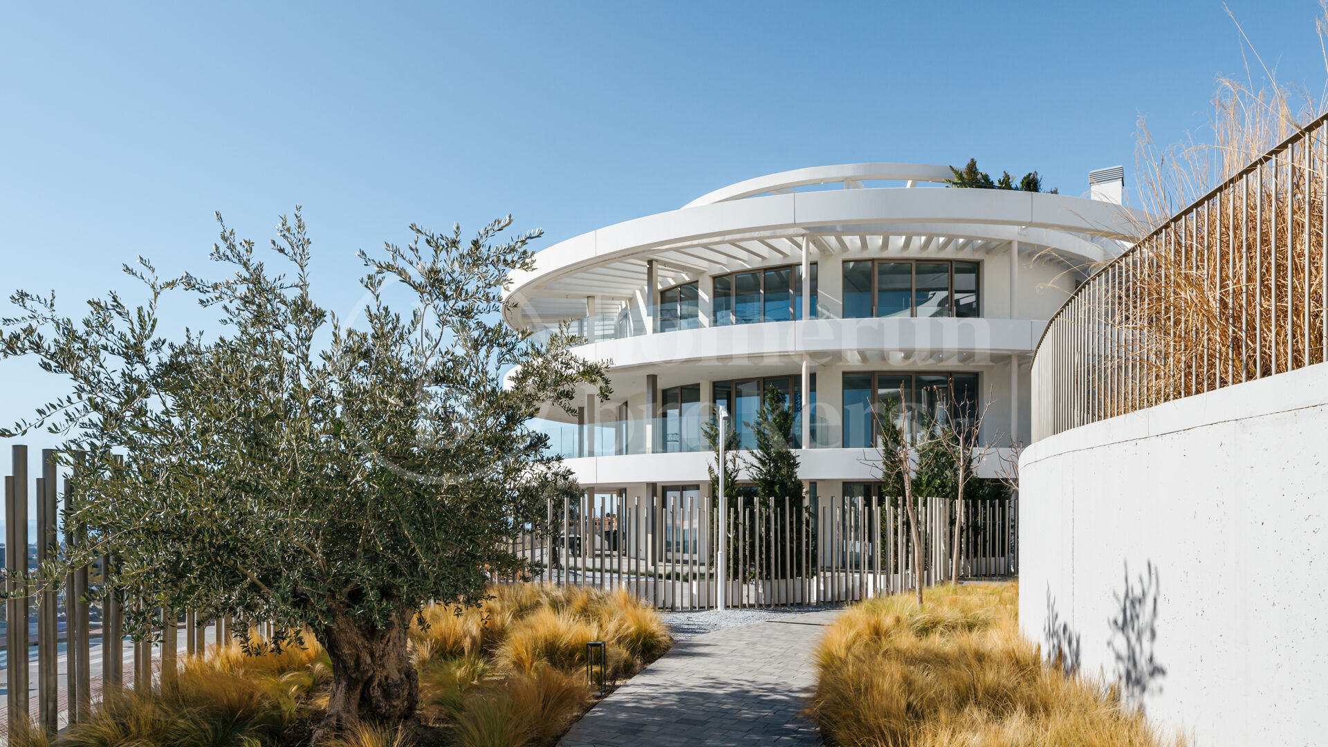 Zenith - Penthouse med Fantastisk Utsikt i The View, Benhavis