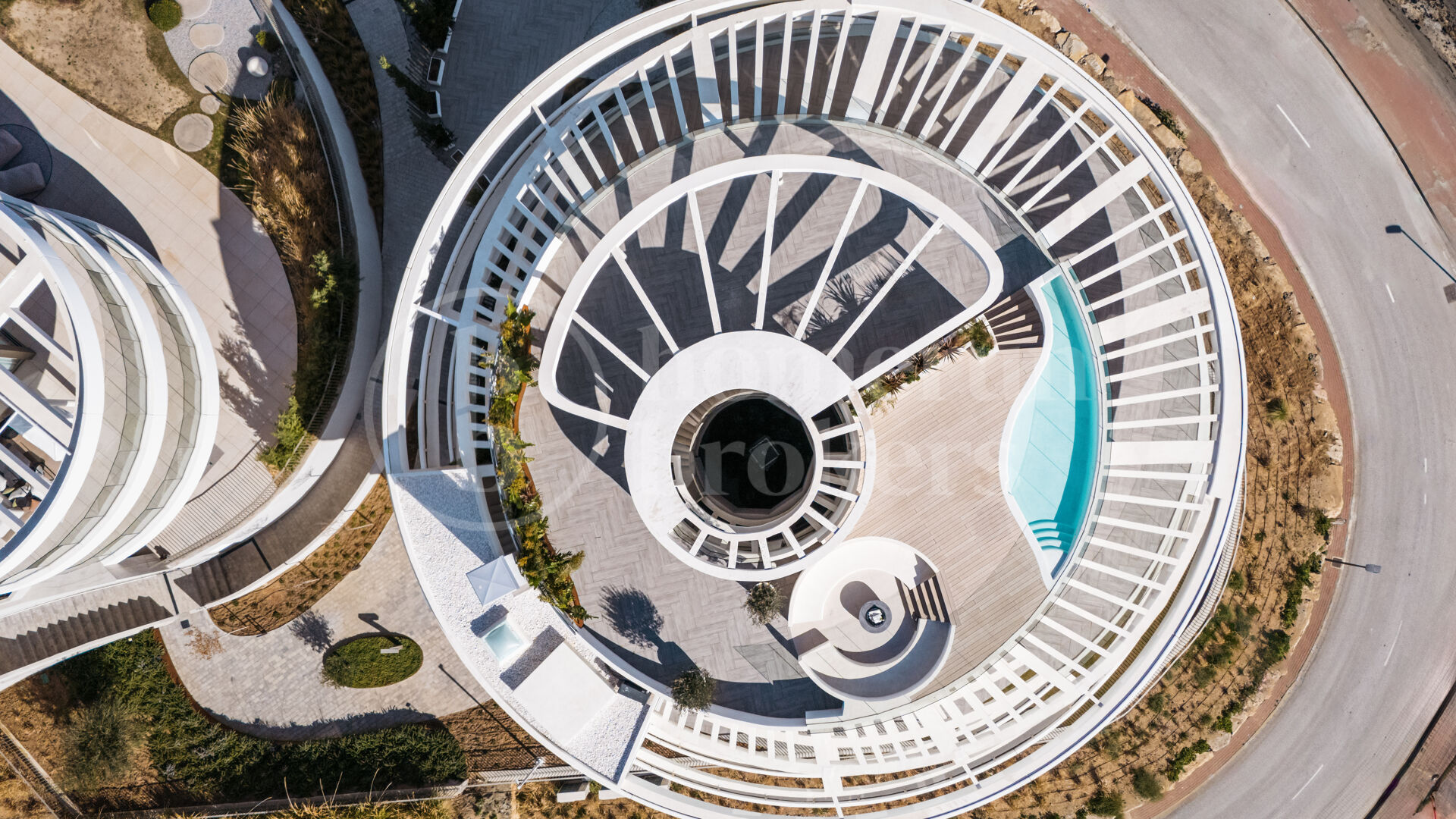 Zenith - Penthouse med Fantastisk Utsikt i The View, Benhavis