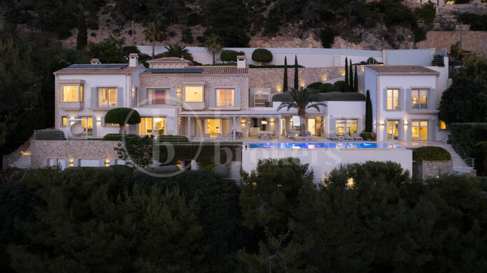 Beautiful villa with stunning sea views in Cala Llamp