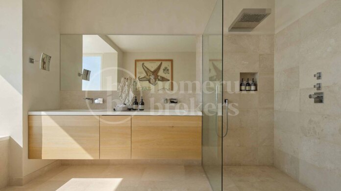 Beautiful villa with stunning sea views in Cala Llamp