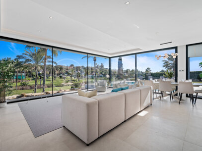 Villa att hyra i El Campanario, Estepona Öst