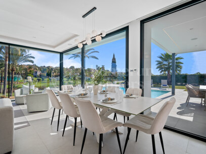 Villa att hyra i El Campanario, Estepona Öst
