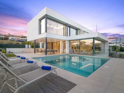 Villa att hyra i El Campanario, Estepona Öst