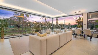 Villa Sandie - Stunning 5-Bedroom Front-Line Golf Family Villa in Paraiso