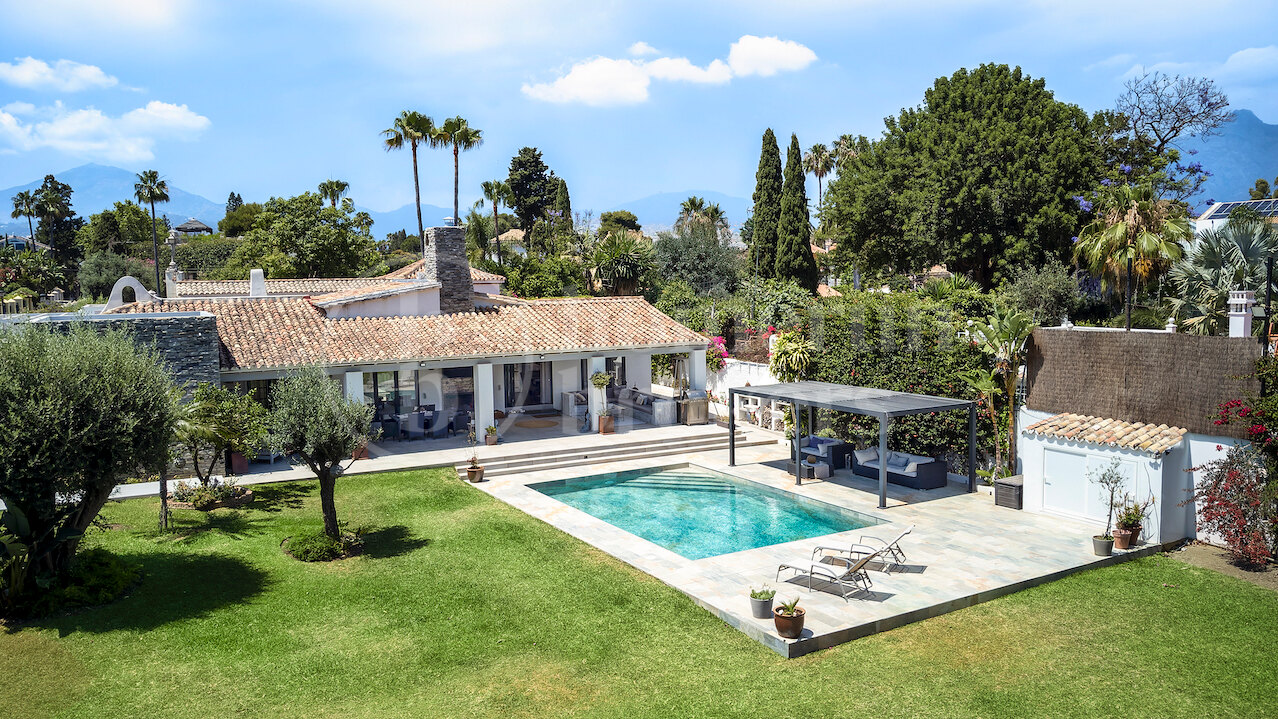 Villa att hyra i Cortijo Blanco, San Pedro de Alcantara